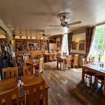The Bell Inn Frampton on Severn Extérieur photo