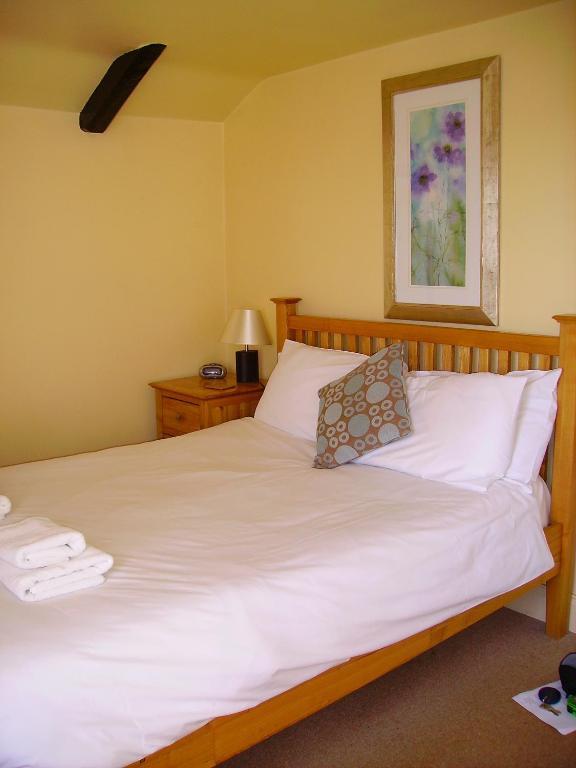 The Bell Inn Frampton on Severn Chambre photo